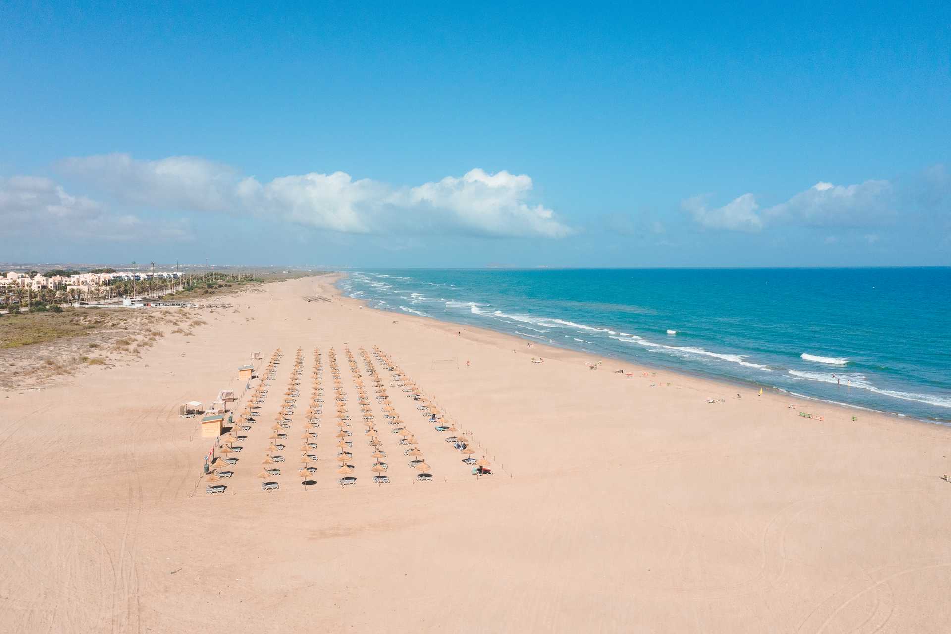 Radisson Blu Resort Saidia Beach 5* - široká piesková pláž s pozvoľným vstupom do mora