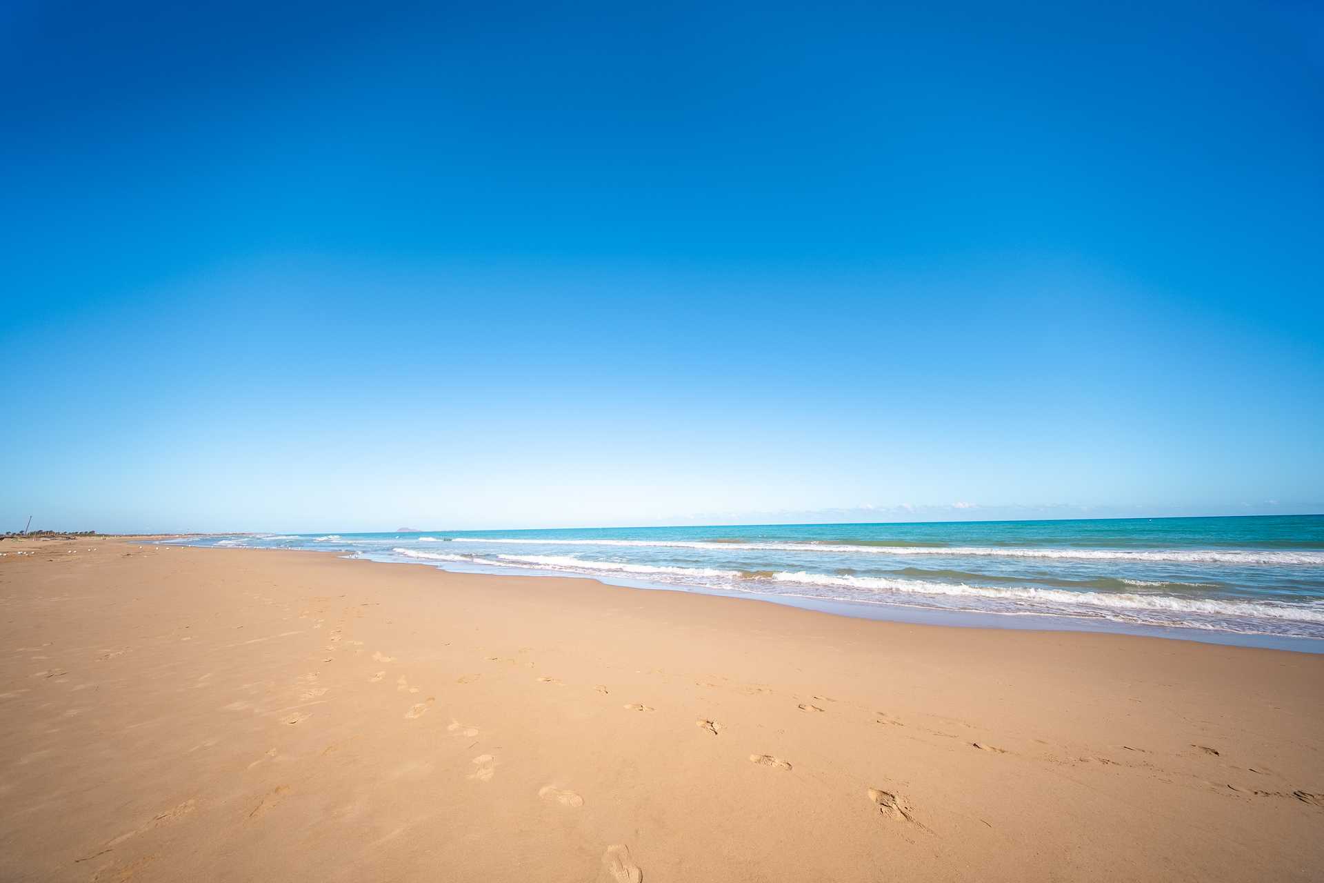 Radisson Blu Resort Saidia Beach 5* - nádherná široká piesková pláž