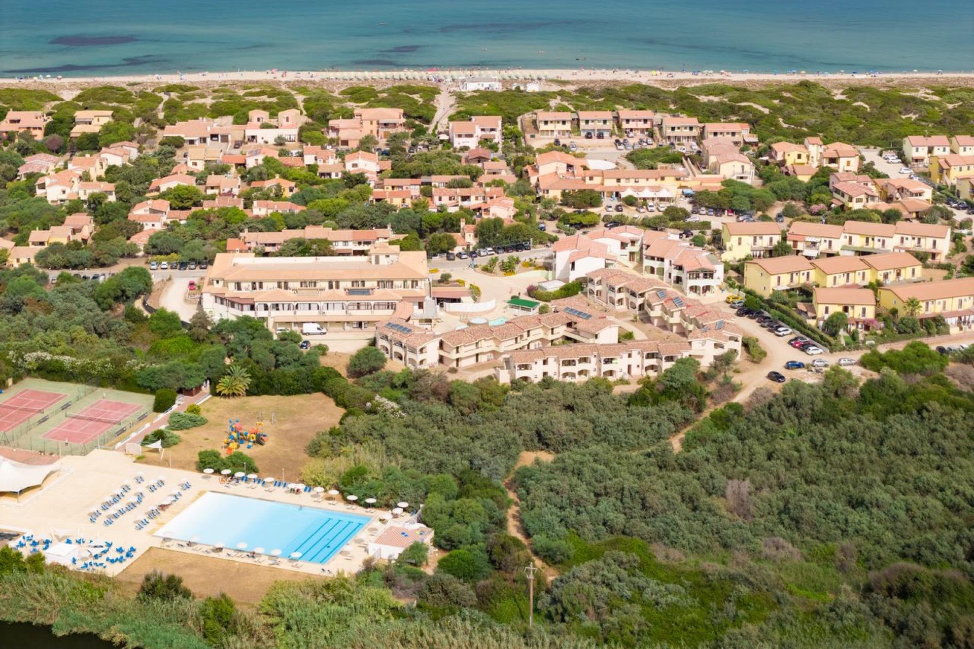Mimose Beach Village  4*