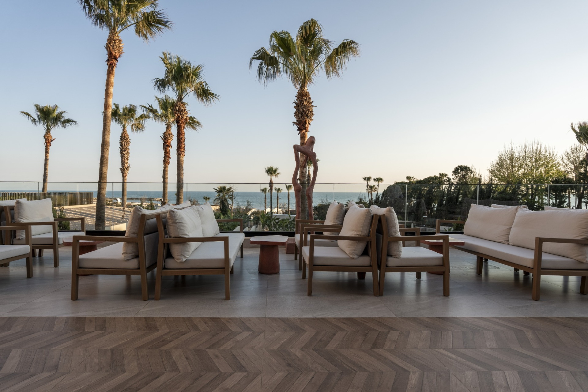 Adalya Bliss (ex. Adalya Resort) 5* - priestranná terasa s výhľadom na more