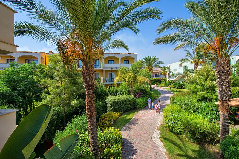 Serenusa Resort 4*