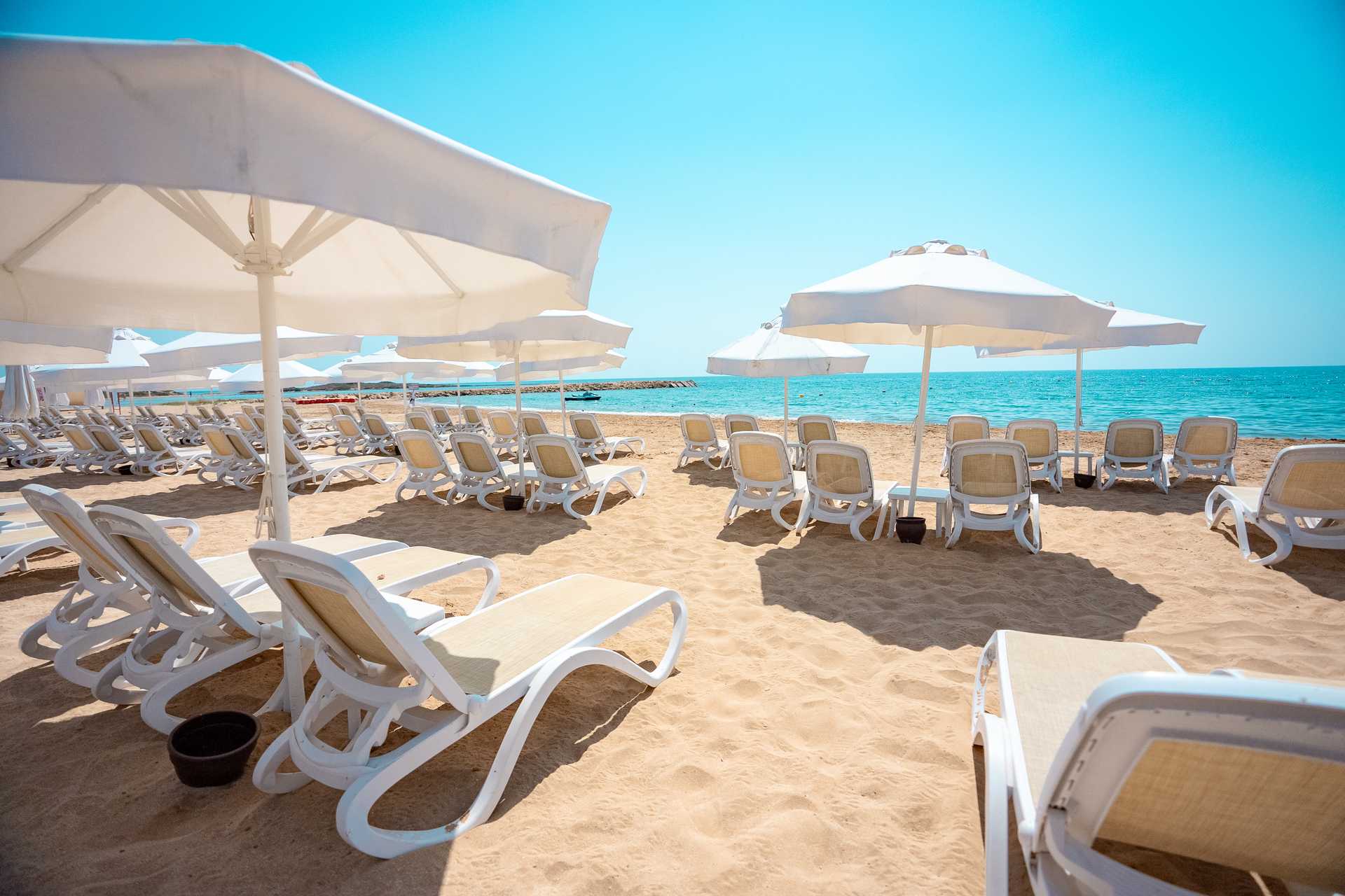 Concorde Luxury Resort & Casino 5* - piesková pláž