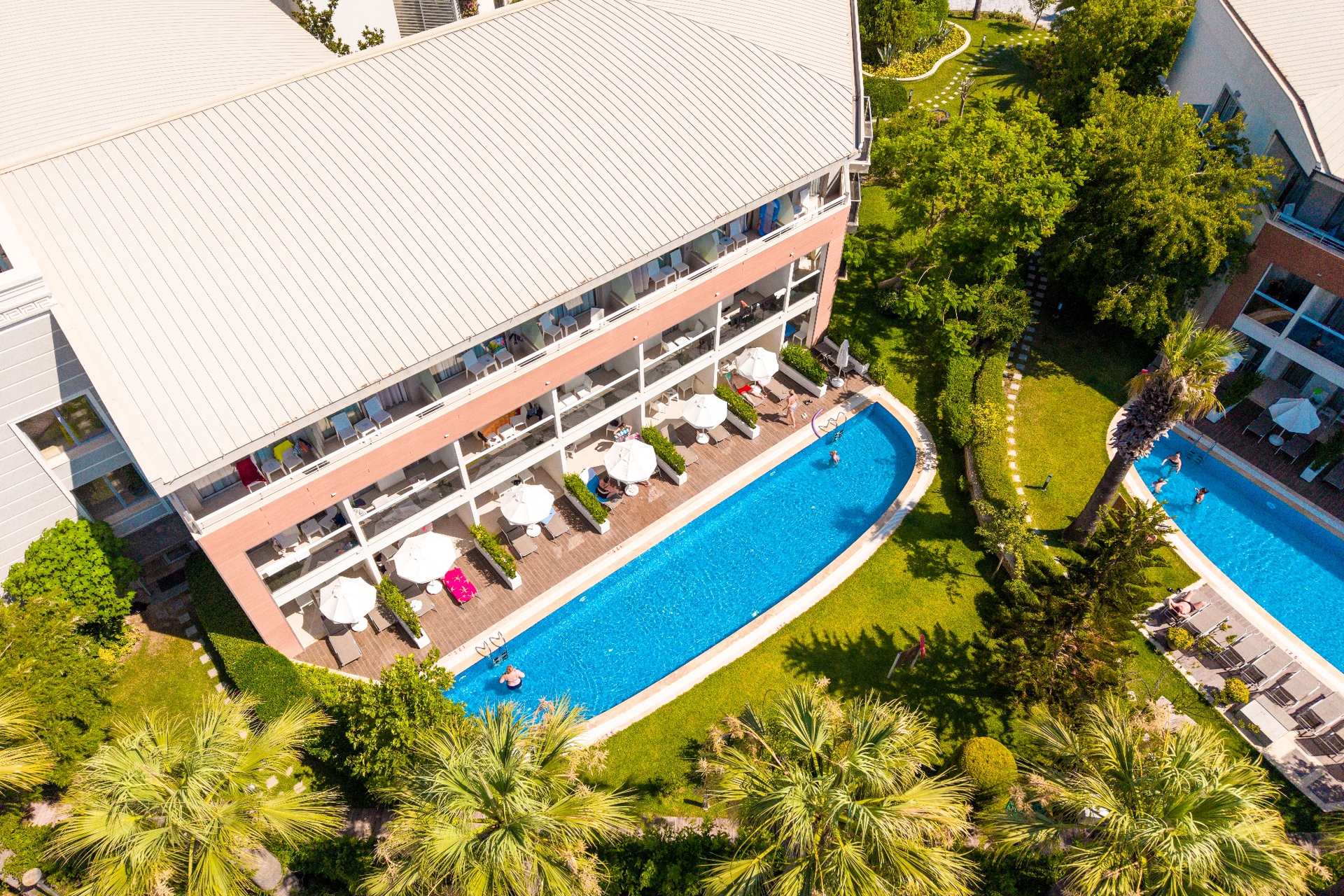 Palm Wings Beach Resort & SPA 5* - izby so zdieľaným bazénom