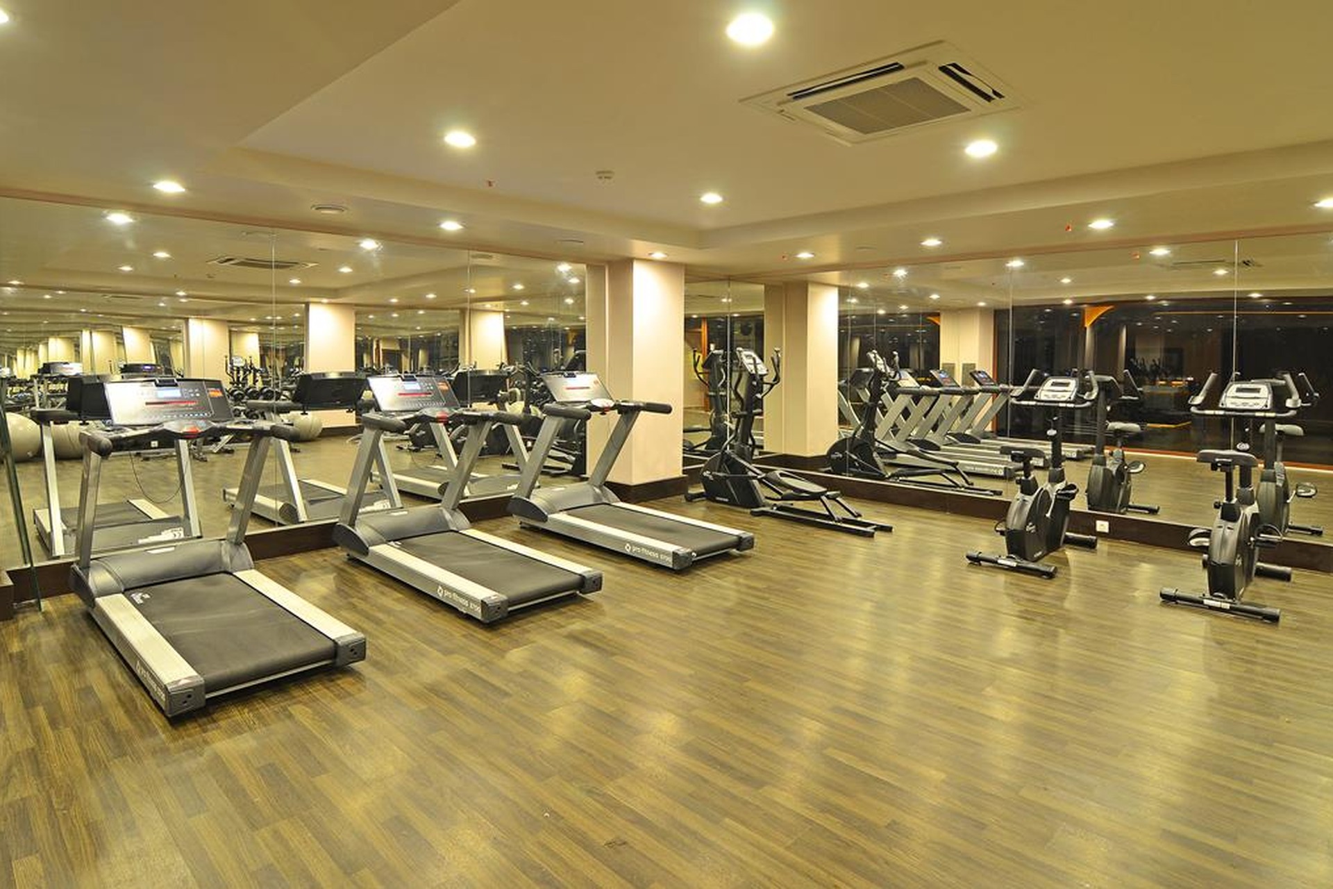Palm Wings Beach Resort & SPA 5* - fitnescentrum