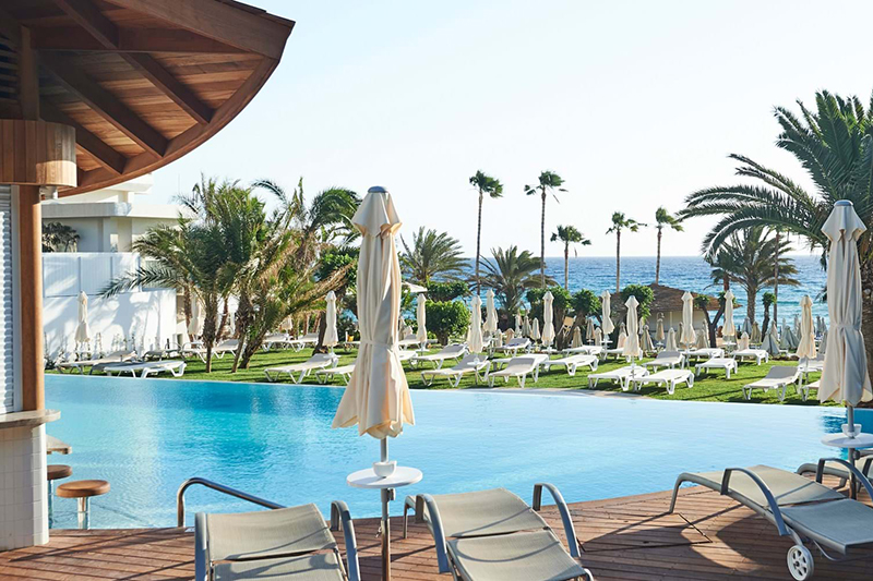 Sunrise Beach Hotel 4* - bazén