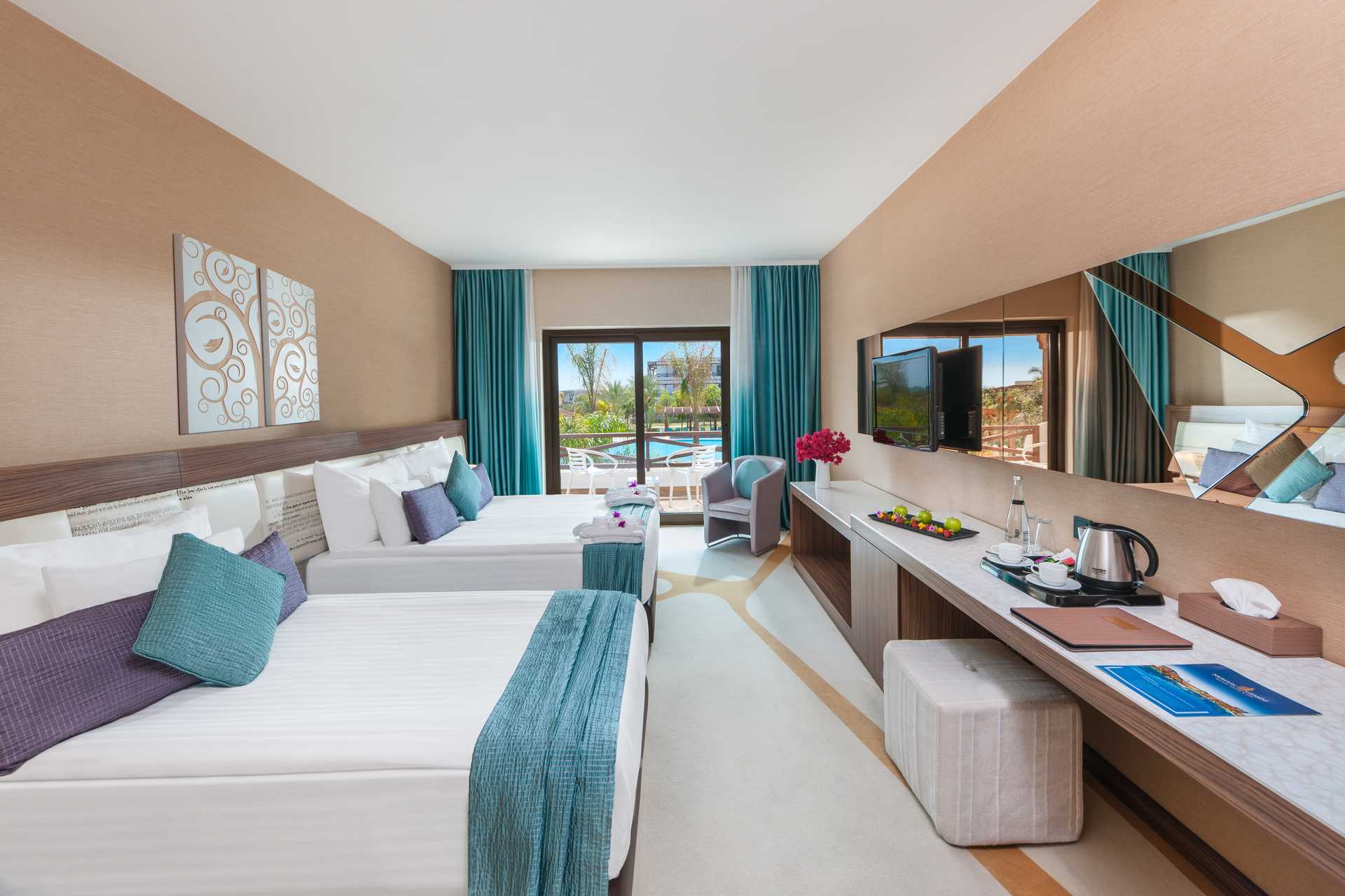 Noah's Ark Deluxe Hotel & SPA 5* - komfortne zariadená izba