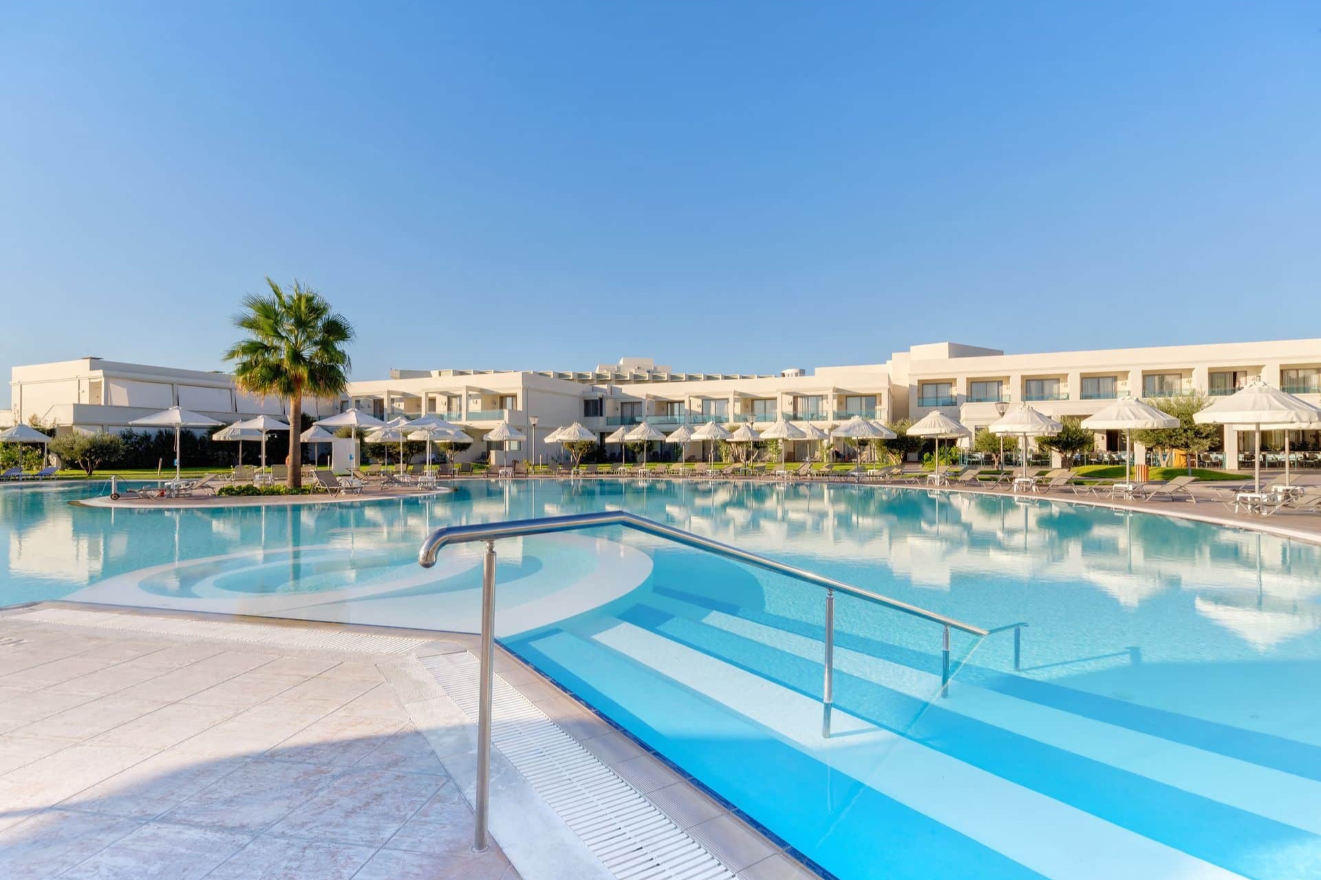 Apollo Blue 5* - bazén