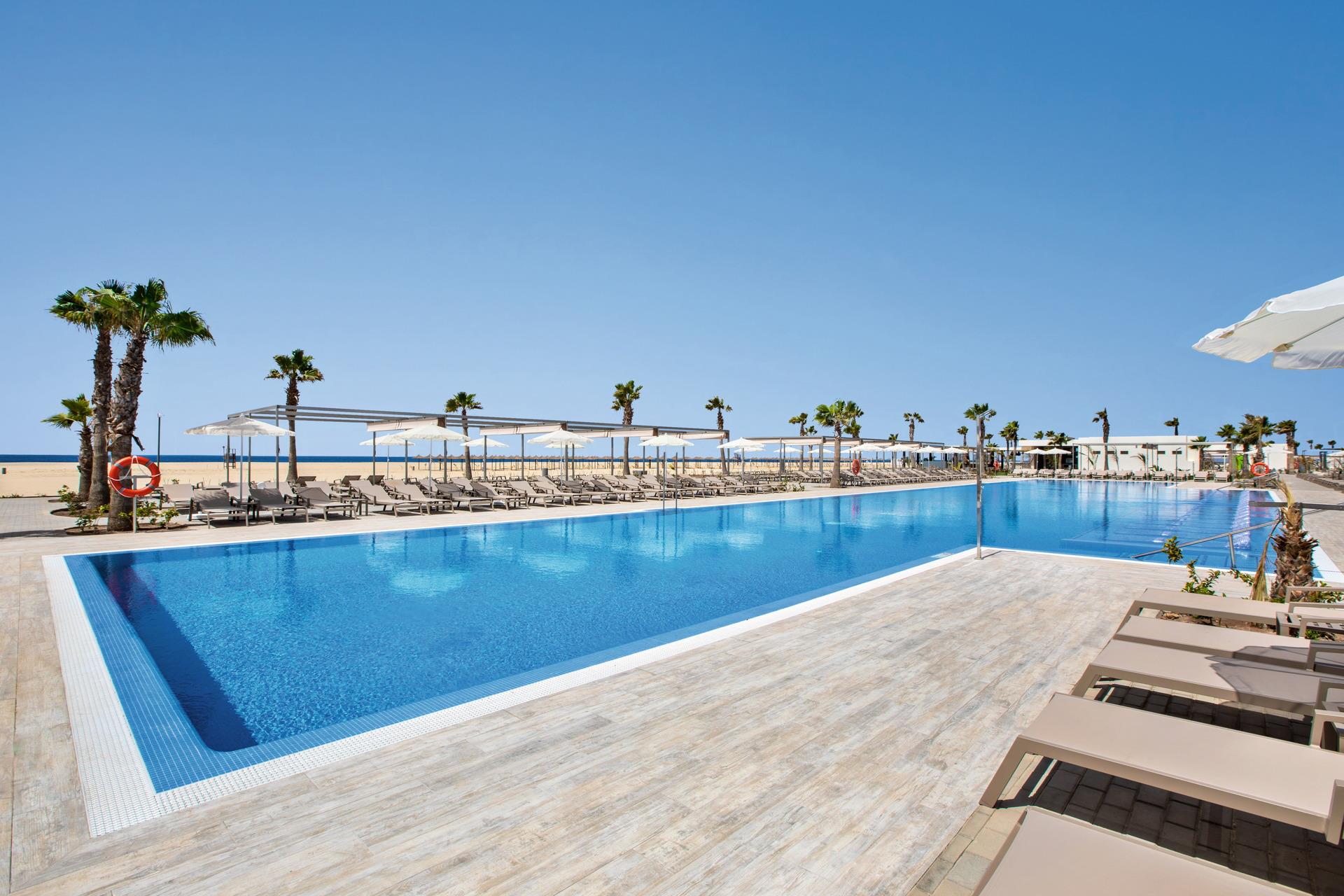 Riu Palace Santa Maria 5* - bazén