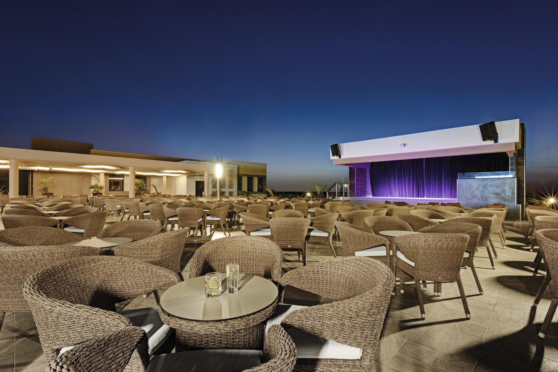 Riu Palace Santa Maria 5* - Plaza bar