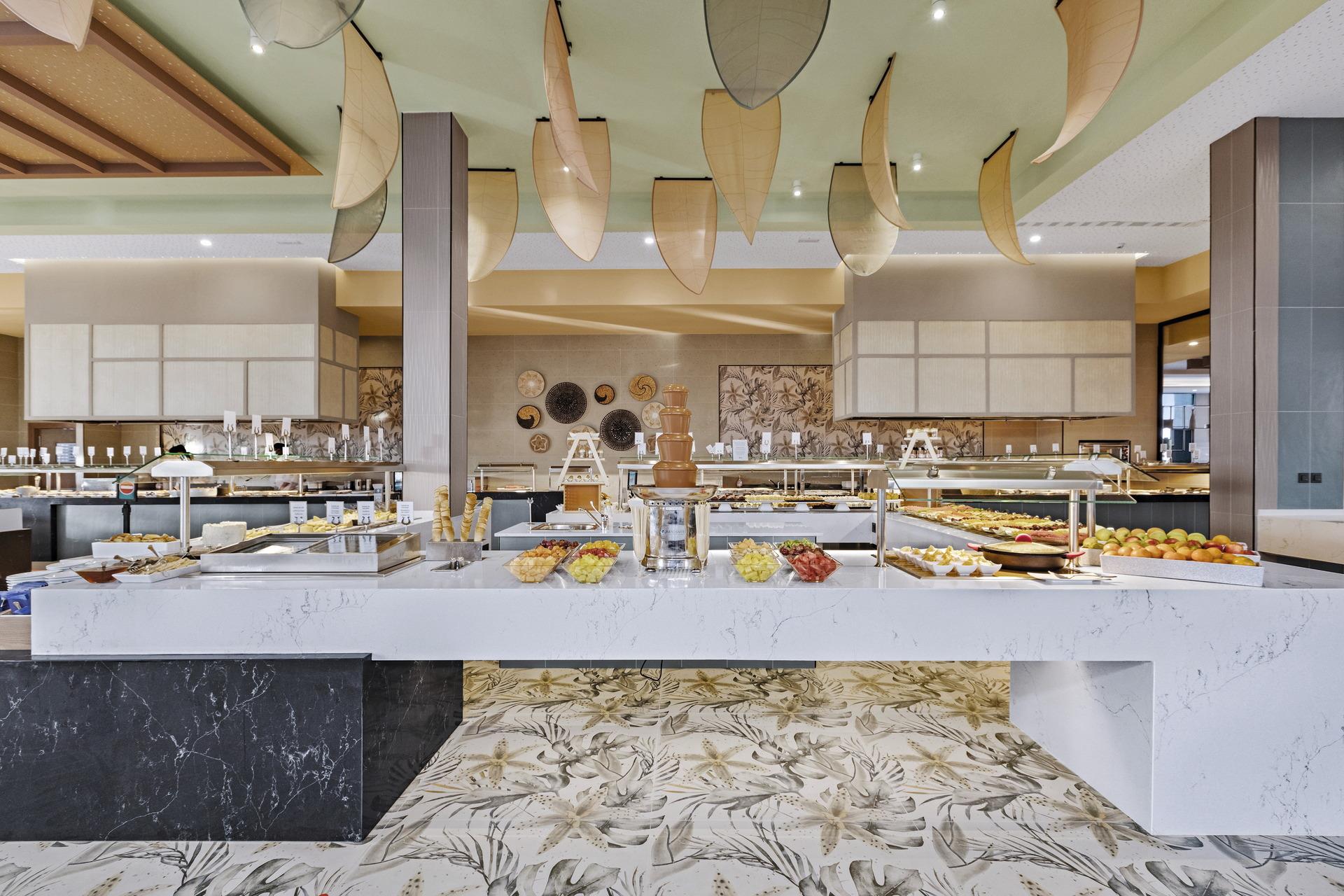 Riu Palace Santa Maria 5* - hlavná reštaurácia