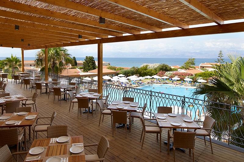 Roda Beach Resort & SPA 5* - reštaurácia