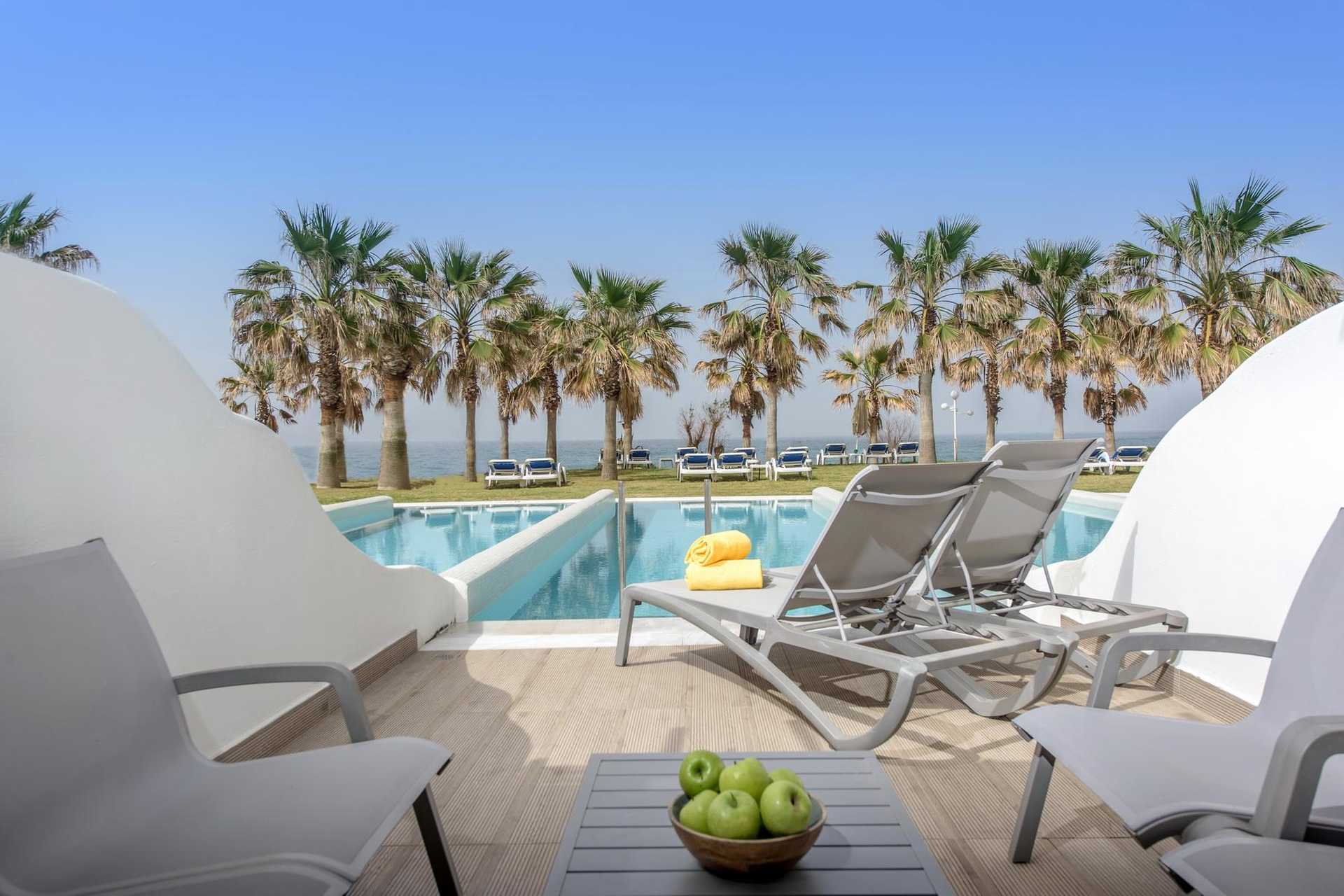 Lyttos Beach 5* - izba s privátnym bazénom