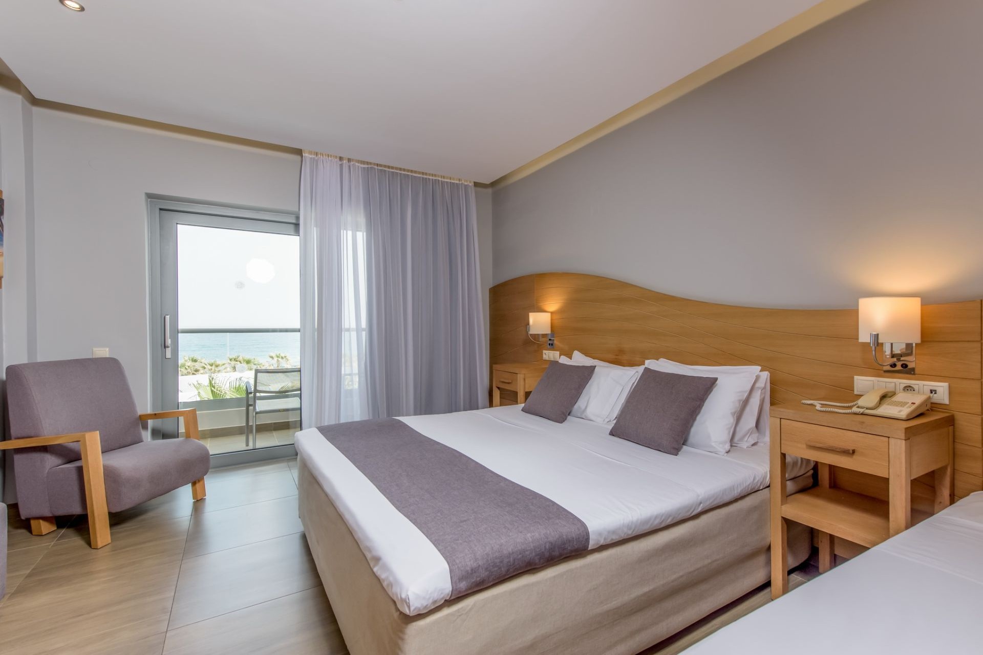Lyttos Beach 5* - komfortne zariadená dvojlôžková izba
