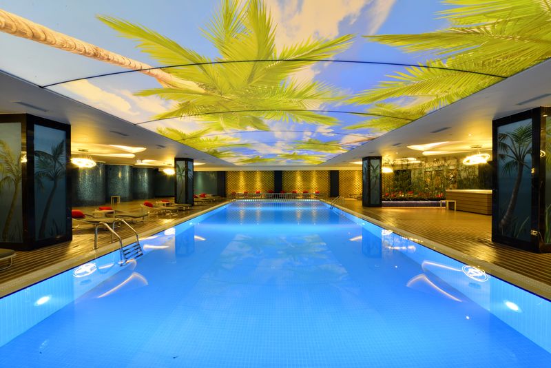 Azura Deluxe Resort & SPA 5* - vnútorný bazén
