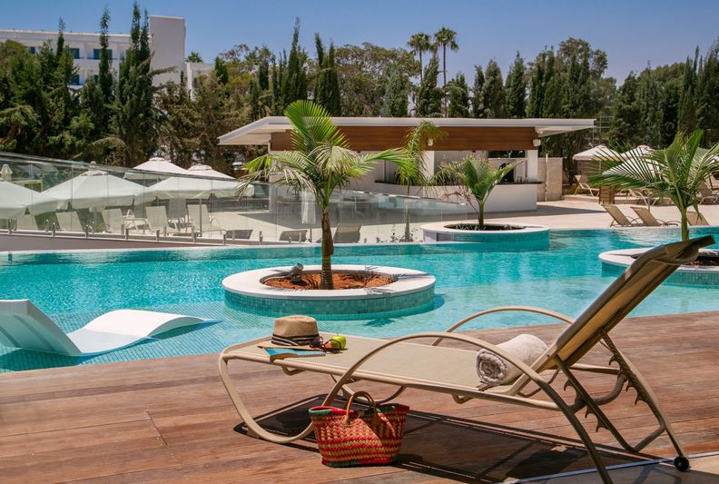 Asterias Beach Hotel 4* - bazén