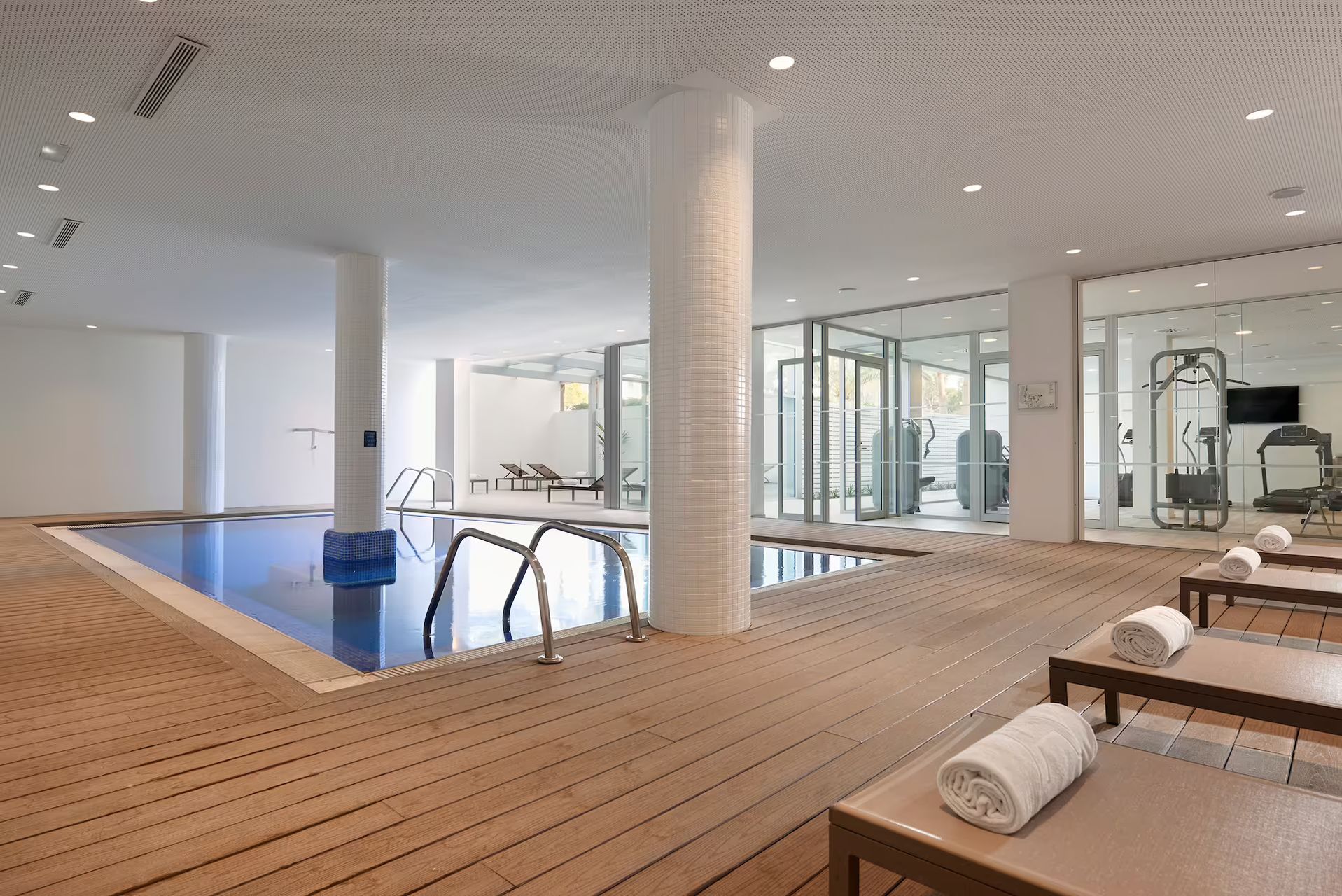 Melia Calvia Beach 4* - vnútorný bazén