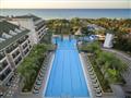 Alva Donna Beach Resort Comfort 5* - bazén