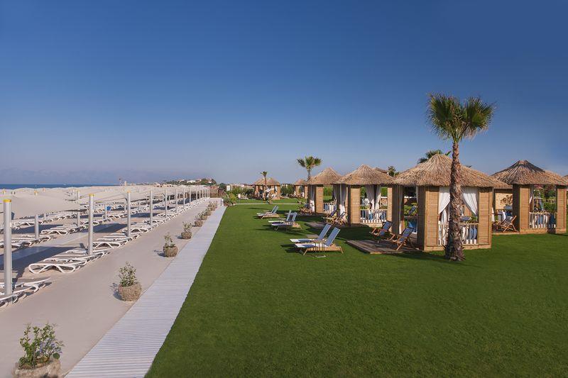 Regnum Carya Golf & SPA Resort 5* - pláž