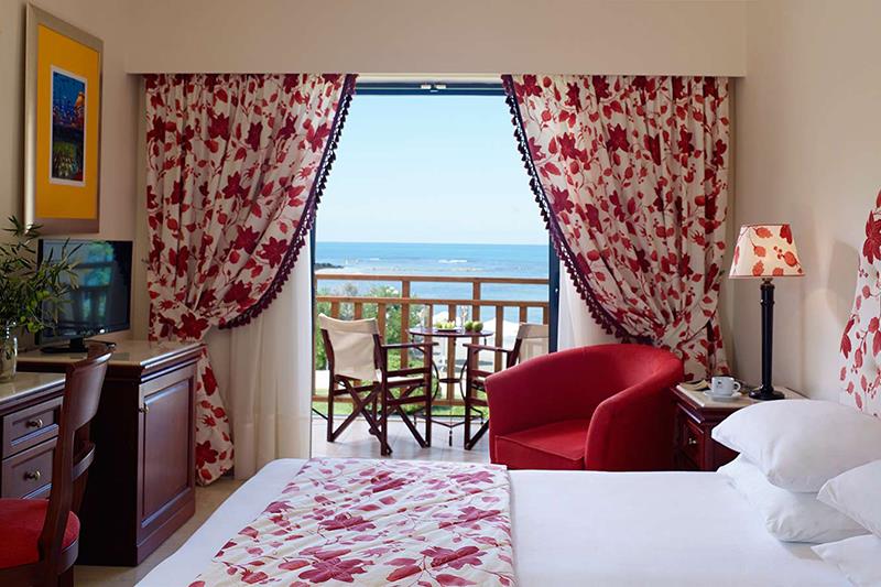 Roda Beach Resort & Spa 5* - izba