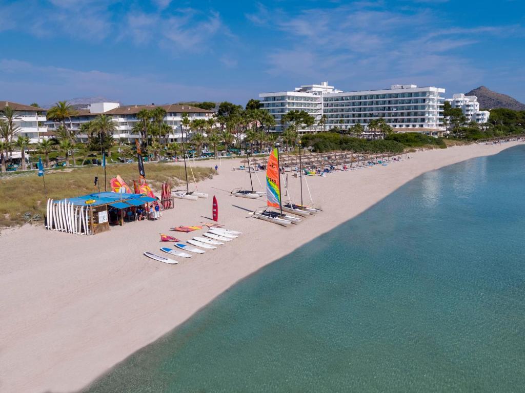 Playa Esperanza Resort 4* - pláž