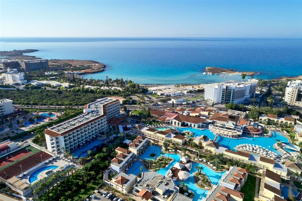 Atlantica Aeneas Resort 5* - pláž