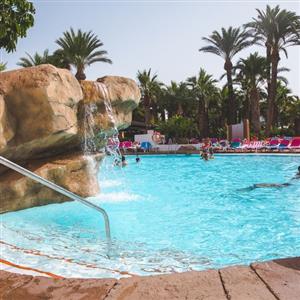 Diverhotel Roquetas 4* - vonkajší bazén so šmýkačkami