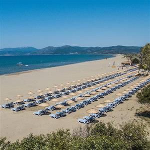 Korumar Ephesus Beach Resort & SPA 5* - pláž